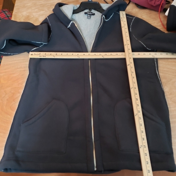 📣 SOLD 📣Susan Graver Reversible Polar Fleece Sherpa Coat Large Black Gray New - Picture 15 of 17